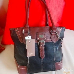 New with tags women's black and brown b o c purse with back zipper